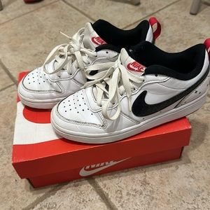 Nike Size 3.5 big boy Sneakers fairly used